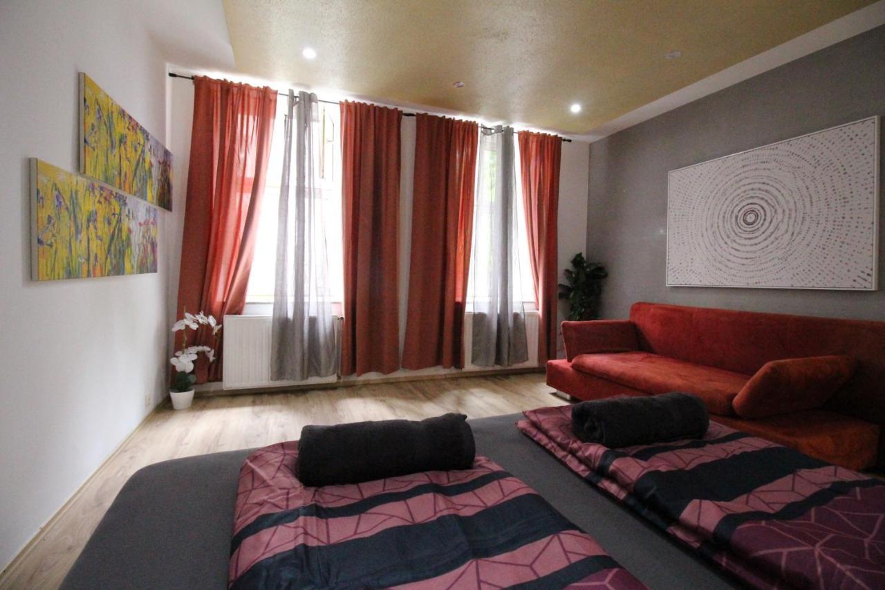 Private Triple Bedroom Rf1 Wien Exteriör bild