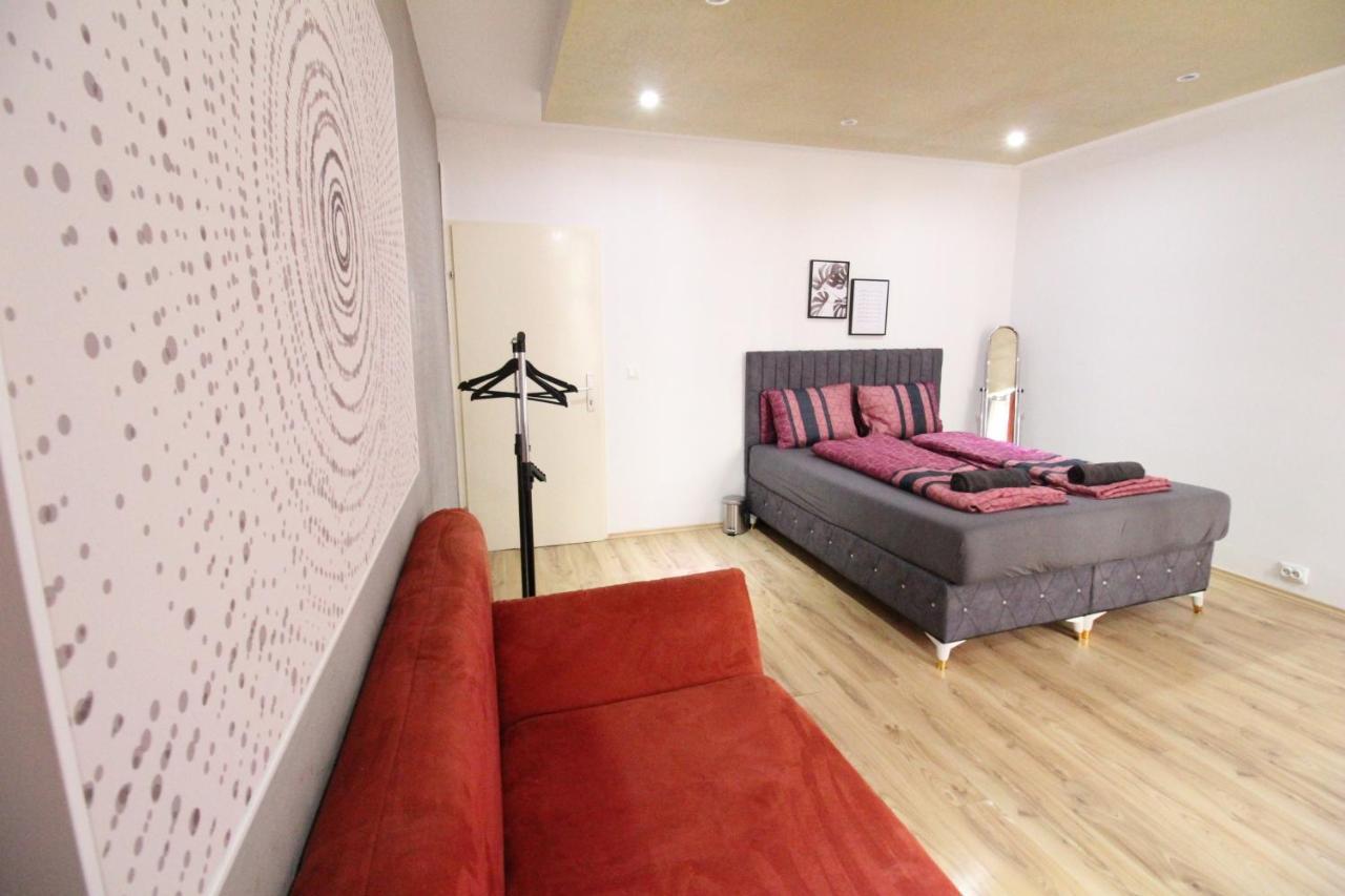 Private Triple Bedroom Rf1 Wien Exteriör bild