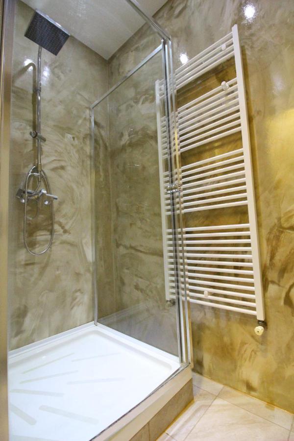 Private Triple Bedroom Rf1 Wien Exteriör bild